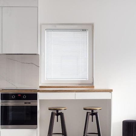 Szwedzka 22C Separate Bedroom Free Garage By Perfect Apart 바르샤바 외부 사진