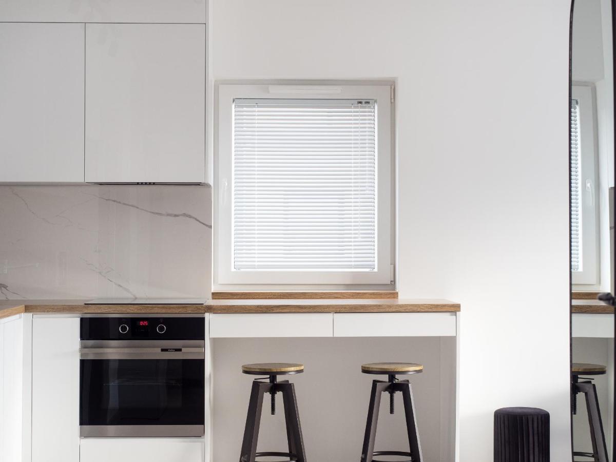 Szwedzka 22C Separate Bedroom Free Garage By Perfect Apart 바르샤바 외부 사진