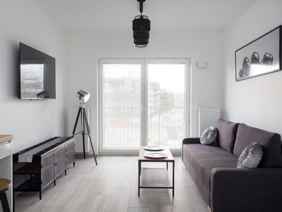 Szwedzka 22C Separate Bedroom Free Garage By Perfect Apart 바르샤바 외부 사진