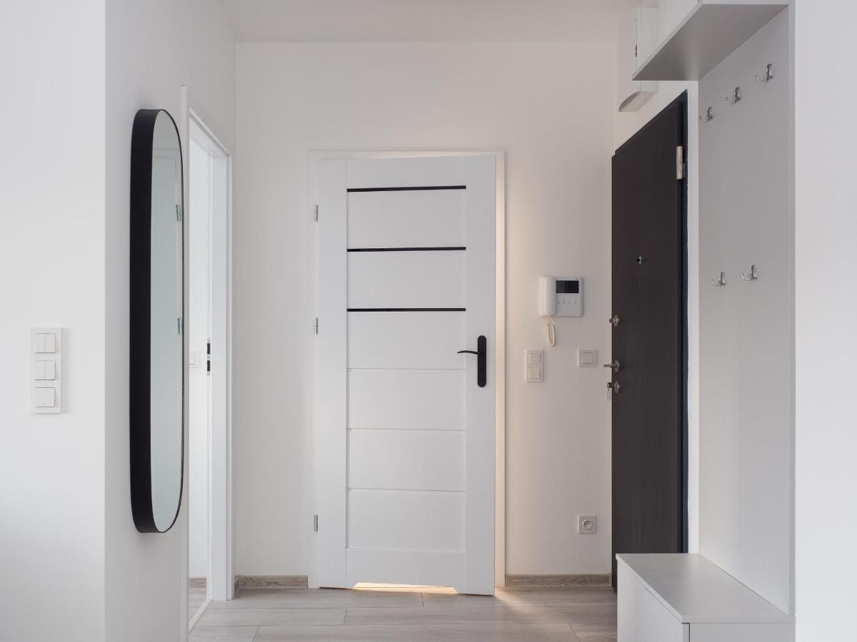 Szwedzka 22C Separate Bedroom Free Garage By Perfect Apart 바르샤바 외부 사진